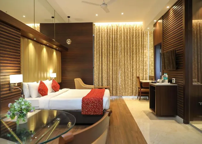 Hotel Gurudev Grand