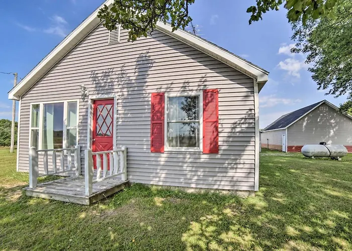 Pet-Friendly & Peaceful Northern Michigan Gem