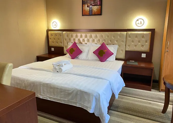 Sundale Hotel