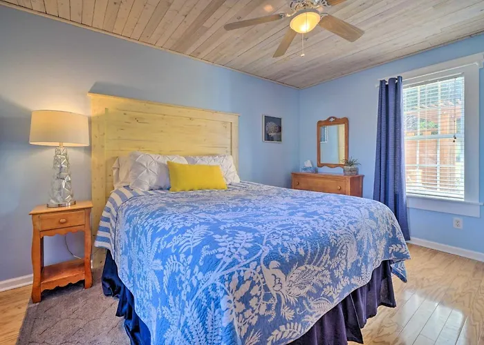 Peaceful Wilmington Home Near Beach & Downtown!
