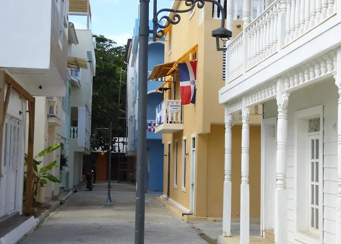 Cortlang Vacation Rentals, El Pueblito