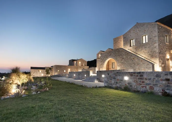 Armantanis Luxury Suites