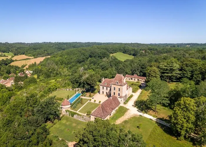 Chateau De Lascoups