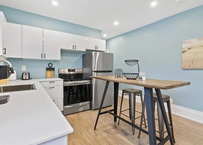 Downtown Collingwood Unit A, By Property Valet