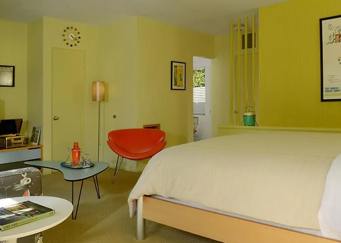Orbit In - 21 And Over - A Town & Desert Boutique Hotel (Adults Only)