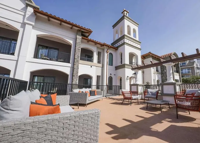 La Quinta Inn & Suites By Wyndham Santa Cruz