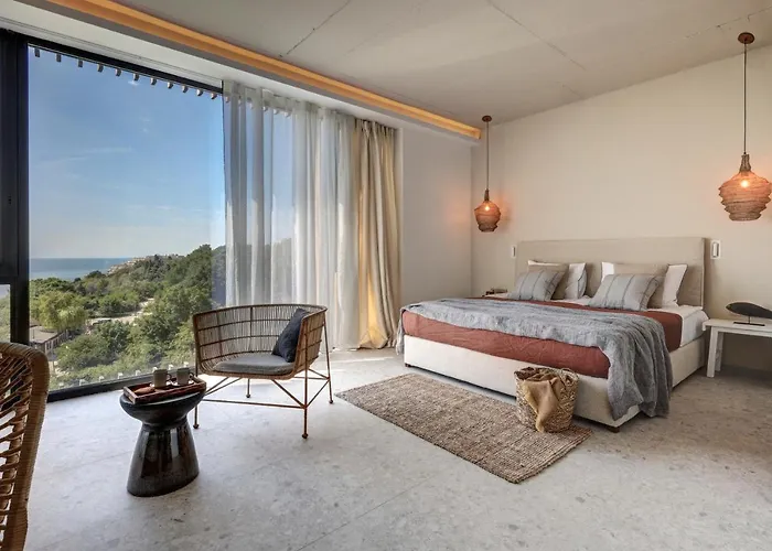 Umani Hotel - Free Beach - Free Parking