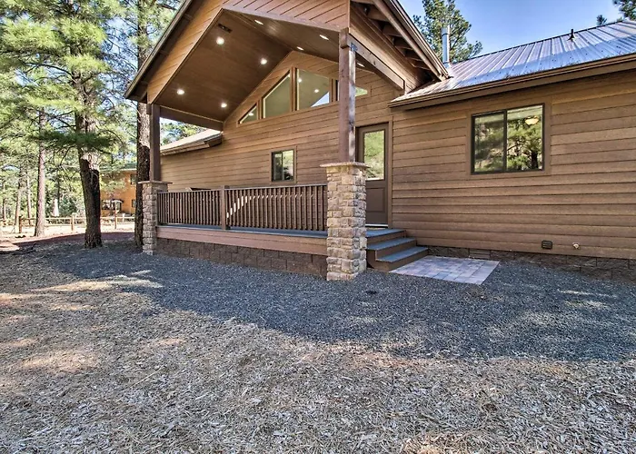 Pet-Friendly Show Low Cabin: Near Hiking!