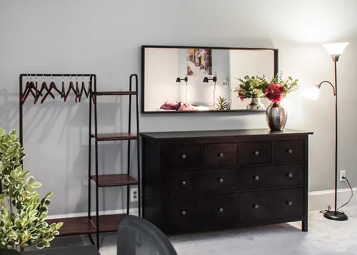 Gorgeous 1Br Wooster Sq. Apt. - Wshr/Dryr, Parking
