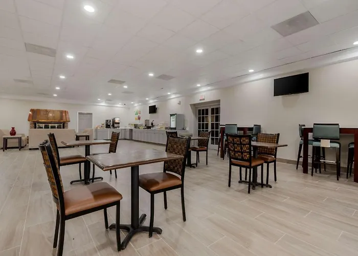 Quality Inn & Suites New Hartford - Utica