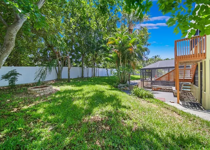 Jensen Beach Pool Home W/ Guest Suite