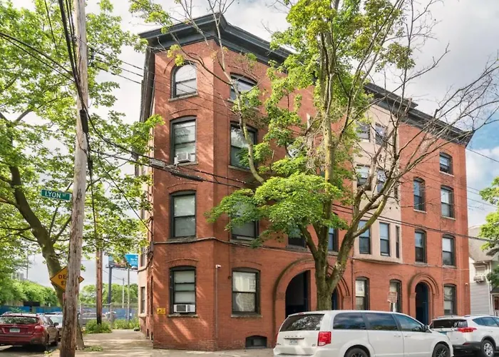Lovely 2Br Apartment By Wooster Square- Great Neighborhood