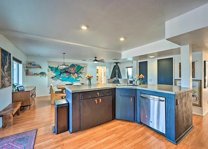 Pet-Friendly Gem W/ Treehouse: 20 Mi To Sedona