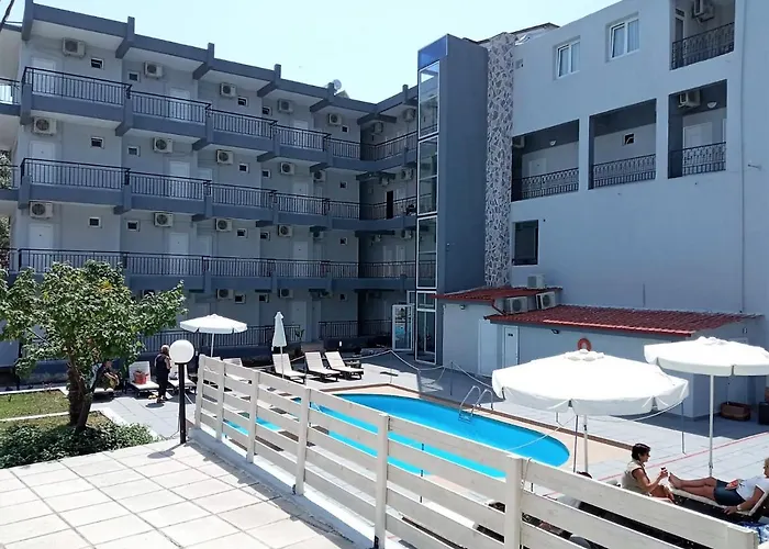 Golden Beach Hotel