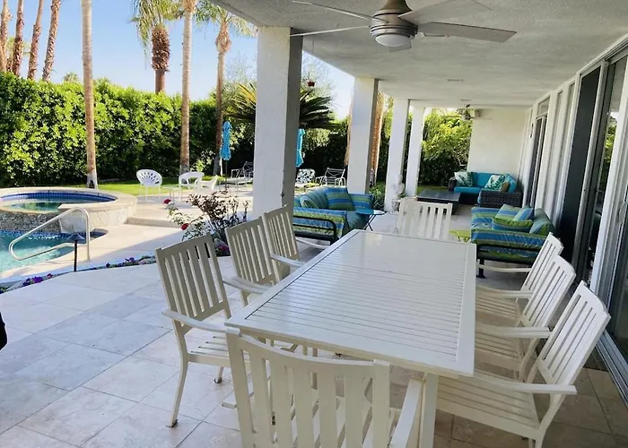 Spectacular Luxury 3000 Square Ft House On 1/3 Of Acre