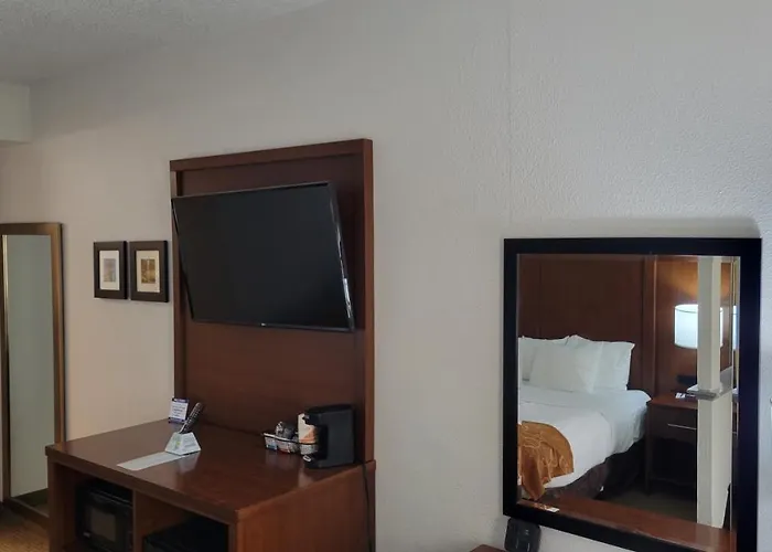 Comfort Suites Cumming-Atlanta Near Northside Hospital Forsyth