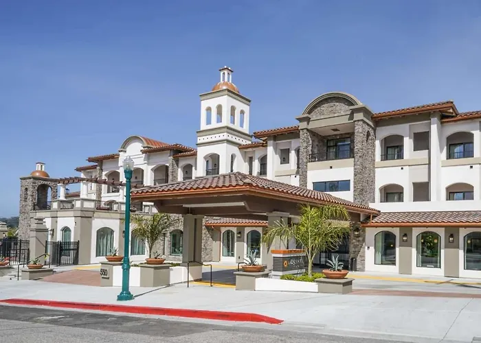 La Quinta Inn & Suites By Wyndham Santa Cruz