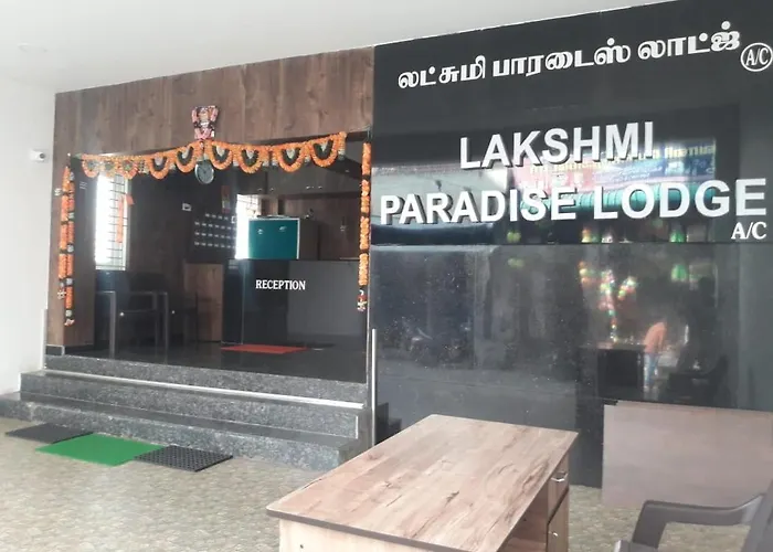 Lakshmi Paradise Lodge A/C