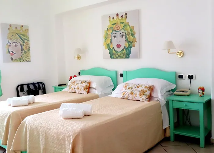 Stromboli Trekking Accommodation - Room And Excursion For 2 Included