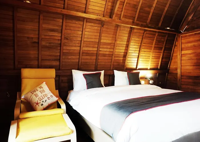 Nemuru Villa Ubud Anyer