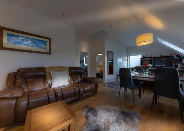 Skyelight Apartment