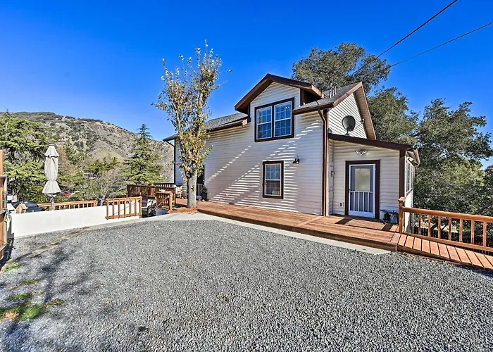 Inviting Julian Home W/ Scenic View & Hot Tub