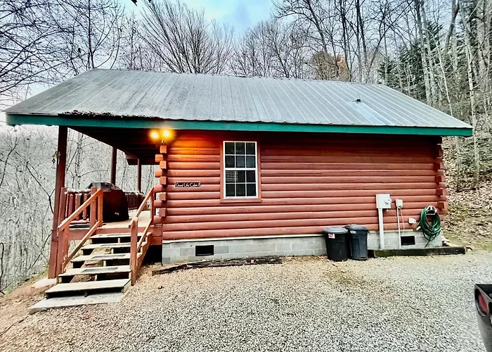 Good Life Cabin 1 - Rustic Log Cabin