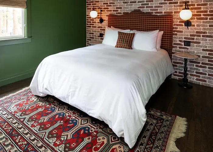 Np Boutique Lodge