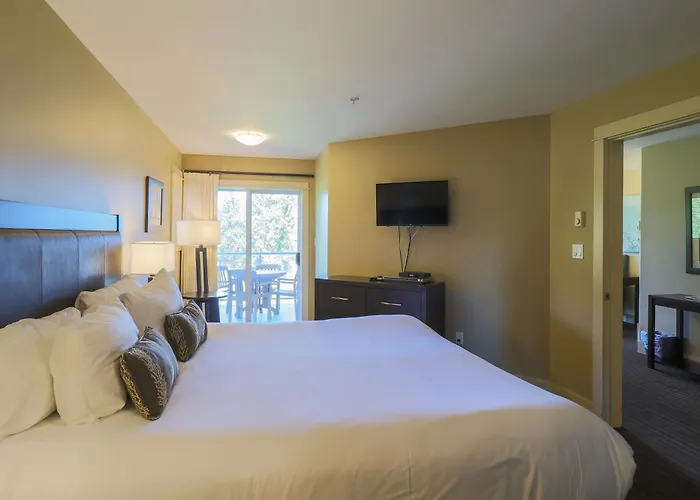 Pacific Shores Resort & Spa