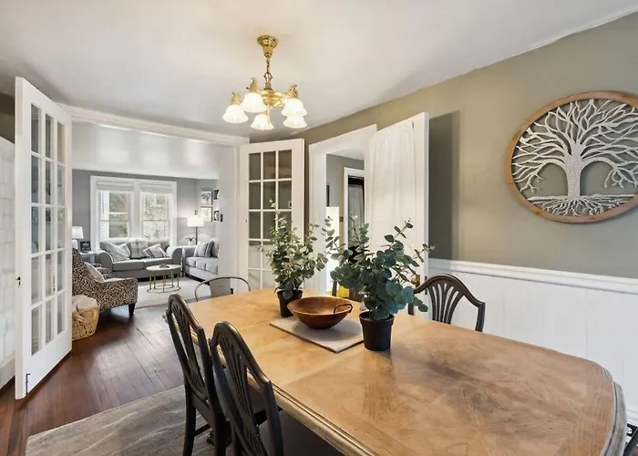 Historic + Pet-Friendly Gem