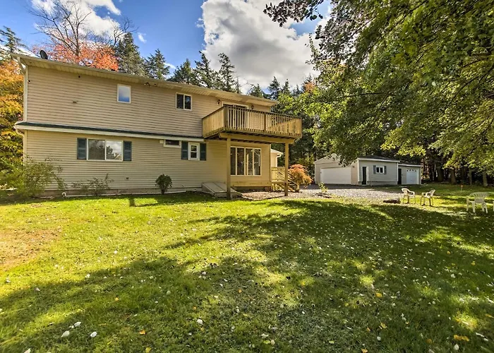 Spacious Apt W/ Yard: 3 Mi To Windham Mountain