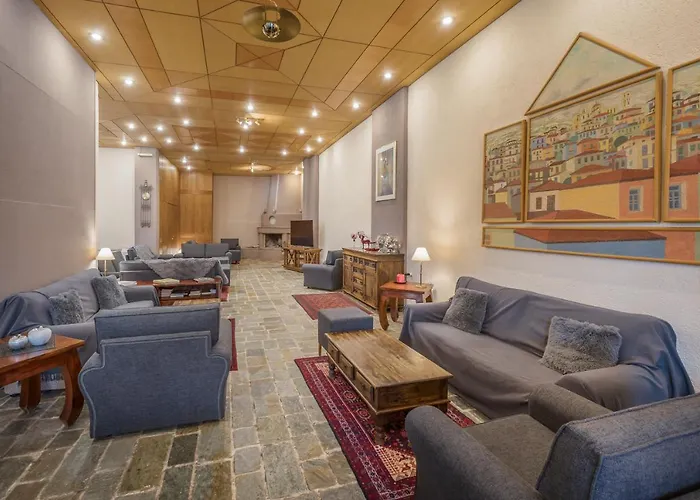 Arahova Inn Hotel
