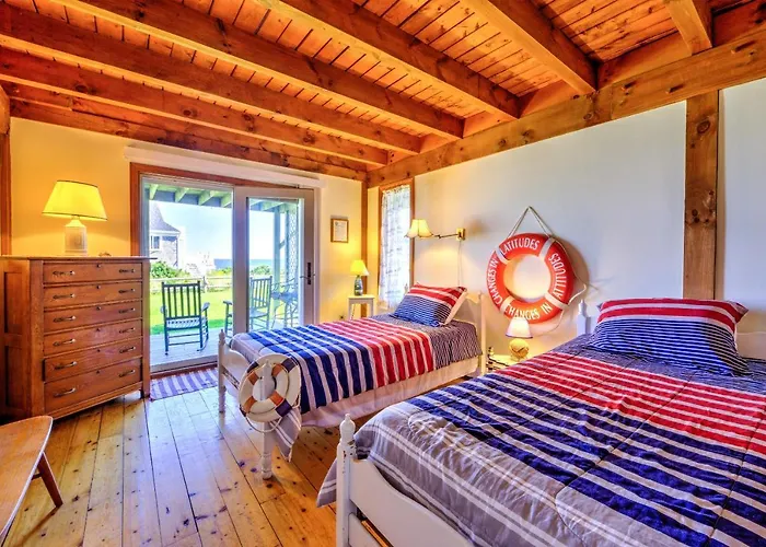 Modern Post Beam With Stunning Bay Views