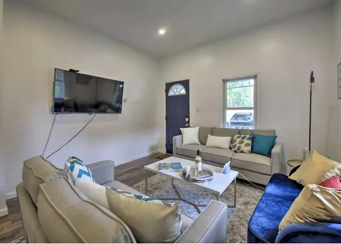 Dunes Home 3 Bedroom I 2 Baths I 2 Living Rooms