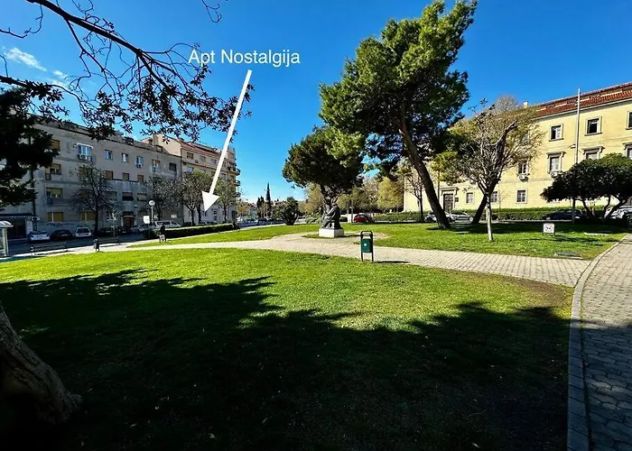 BRAND NEW City Center Apartment Nostalgija