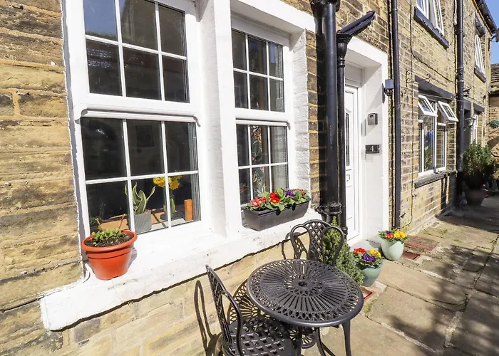 4 Pulmans Place
