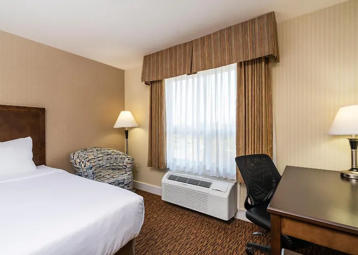 Comfort Inn & Suites Surrey