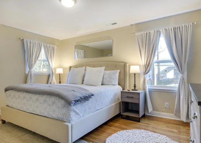 Sunny Family Home, 3 Mi To High Point Market!