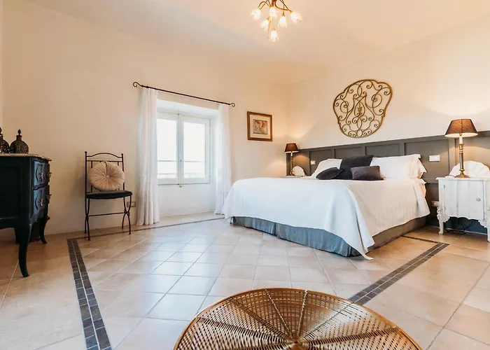 La Villa Hotel