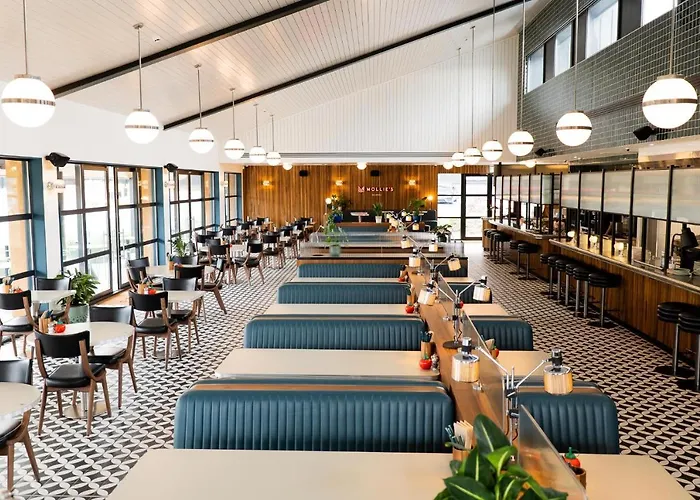 Mollie'S Bristol