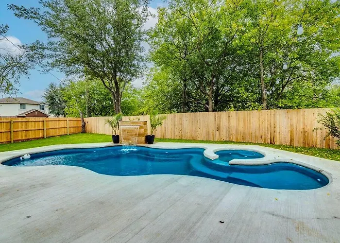 North Atx Paradise Oasis Pool W Hot Tub 4Br 2 Half Ba