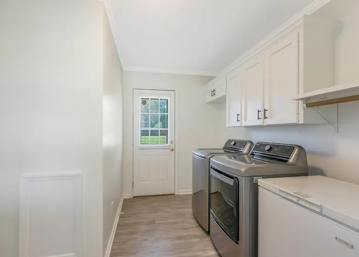 Updated & Centrally Located 3 Bed