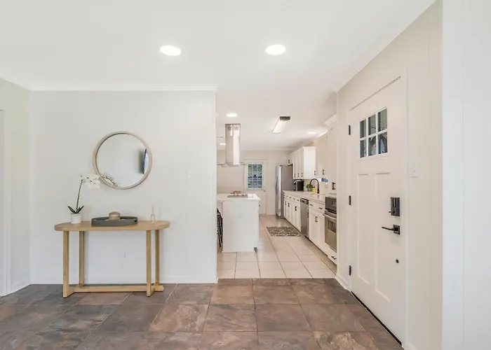 Updated & Centrally Located 3 Bed
