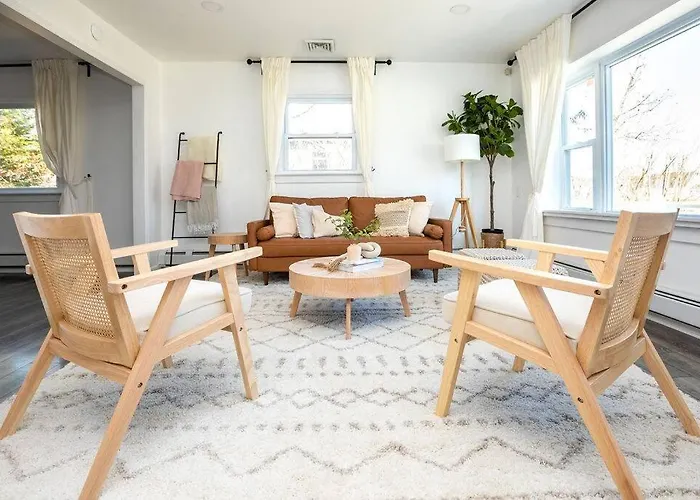 Cozy Getaway - 5 Min Drive To Beach