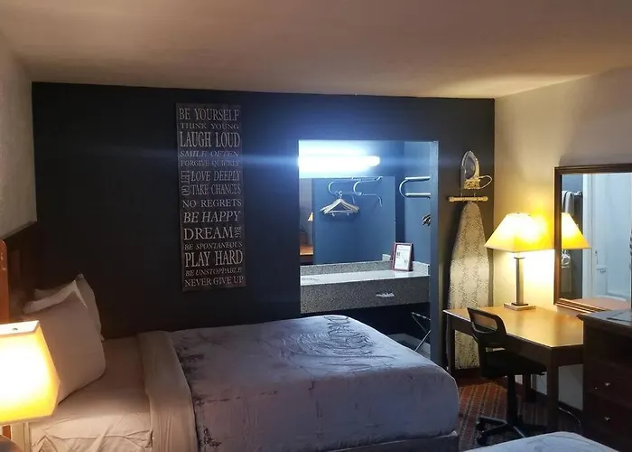 Hotel 2 Queen Beds Room 231 Booking
