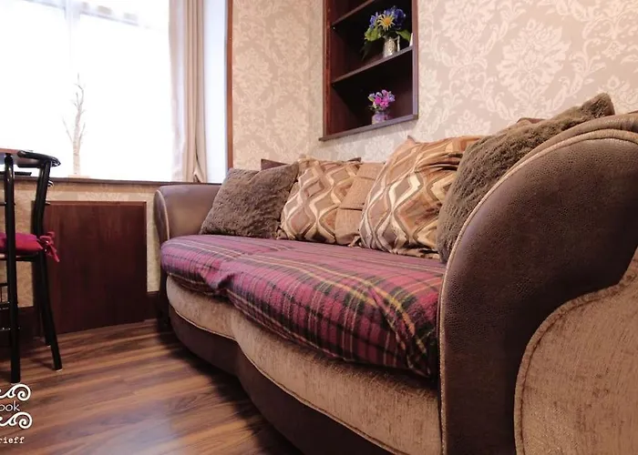 The Wee Nook Crieff - 1-Bed With Garden :)