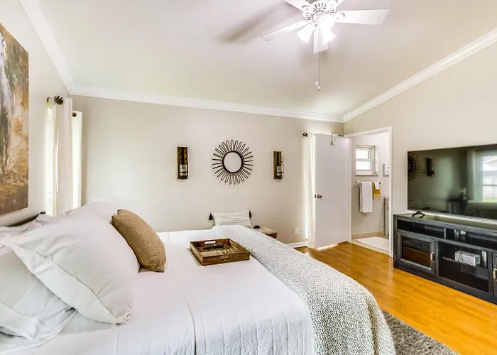 Wellington Vacation Rental: Private Saltwater Pool