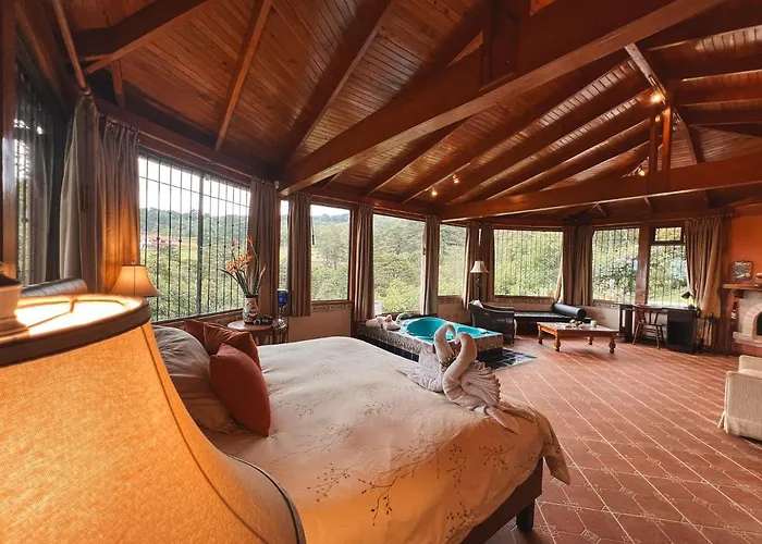 Finca Paraiso Mountain Retreat Near San Jose Airport
