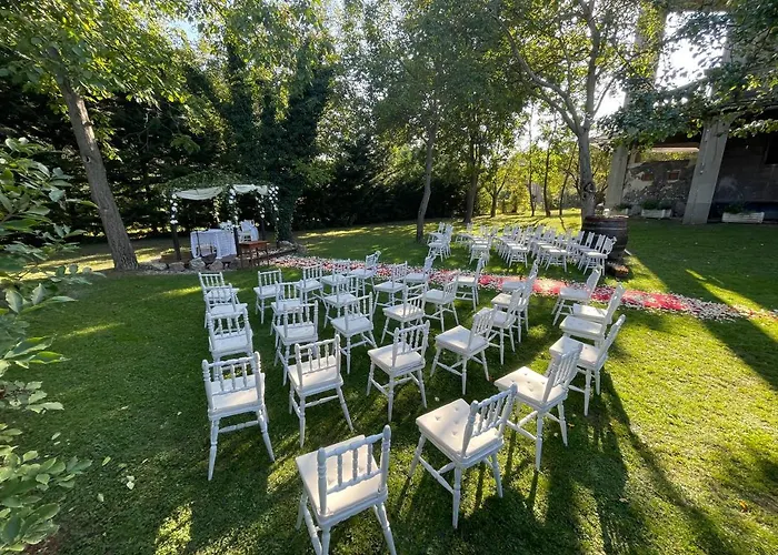 Révész Hotel, Restaurant&Rosa Spa