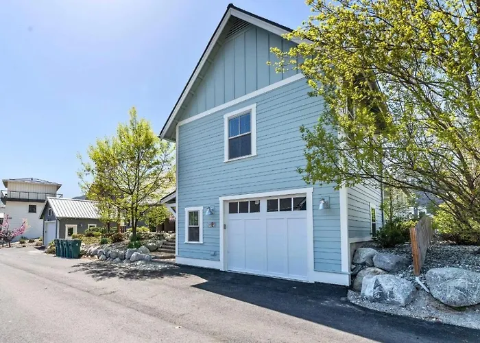 Chinook & Carriage House #2